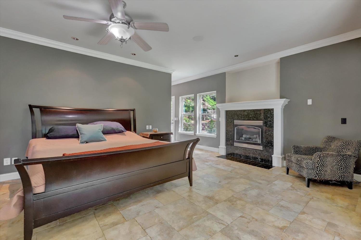 Kensington Kourt, Grass Valley, California image 20