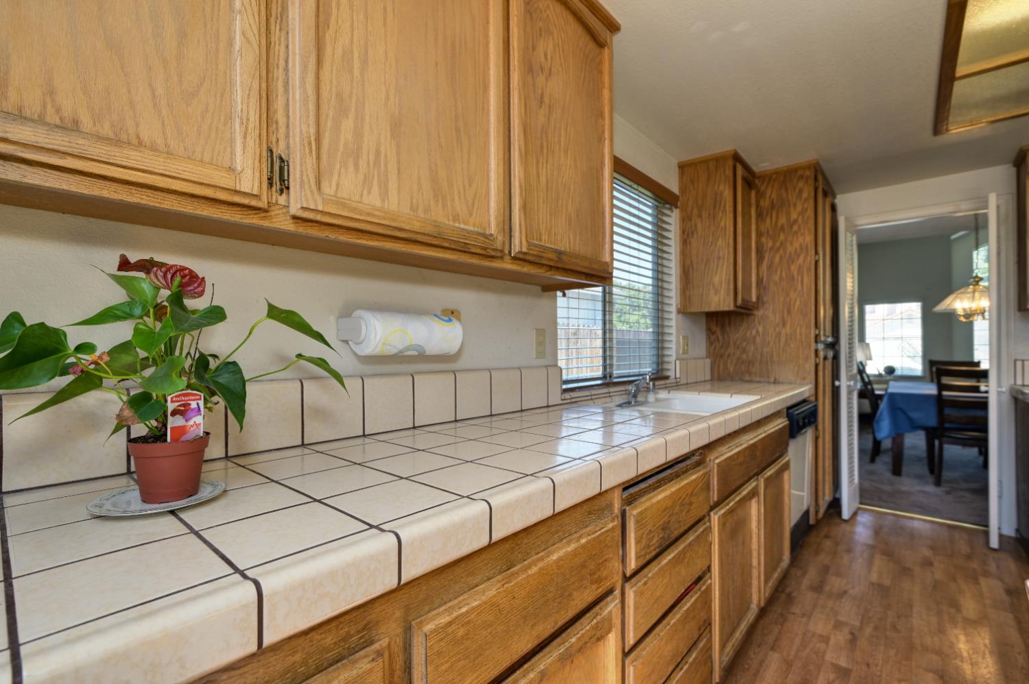 Detail Gallery Image 17 of 42 For 7827 River Estates Dr, Sacramento,  CA 95831 - 3 Beds | 2 Baths