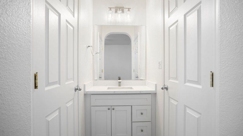 Detail Gallery Image 23 of 30 For 3241 Tice Creek Way, Sacramento,  CA 95833 - 2 Beds | 2/1 Baths