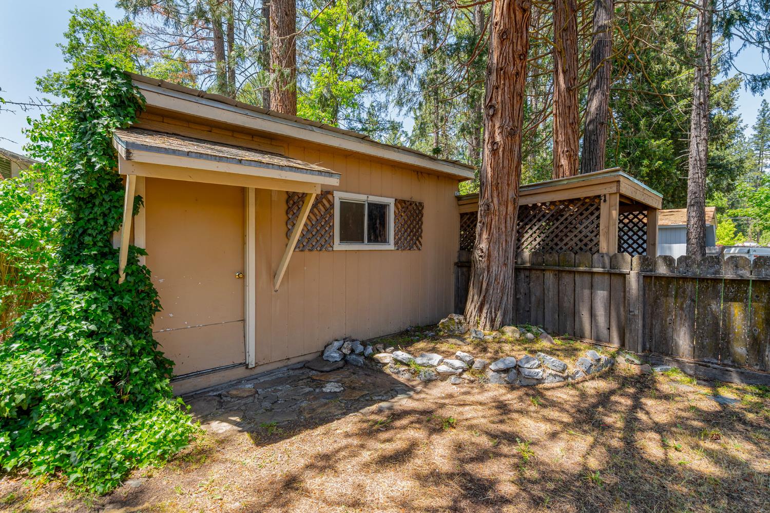 Detail Gallery Image 16 of 18 For 237 Katherine St, Quincy,  CA 95971 - 2 Beds | 1 Baths