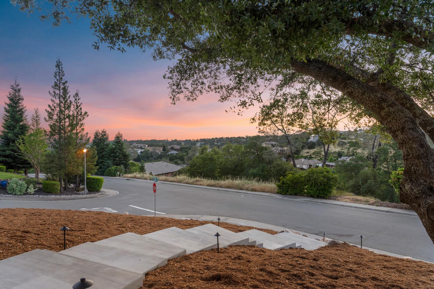 Detail Gallery Image 35 of 39 For 1700 Ridgeview Cir, Auburn,  CA 95603 - 4 Beds | 3/1 Baths