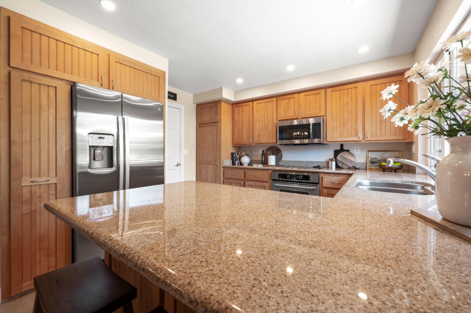 Detail Gallery Image 12 of 50 For 607 Grider Dr, Roseville,  CA 95678 - 4 Beds | 2 Baths