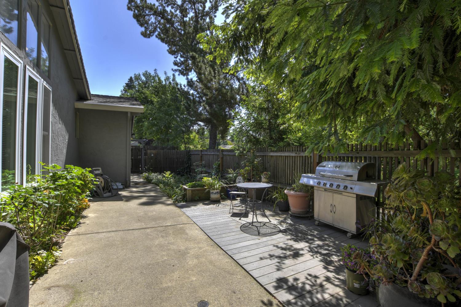 Detail Gallery Image 42 of 46 For 3401 Norris Ave, Sacramento,  CA 95821 - 4 Beds | 2/1 Baths
