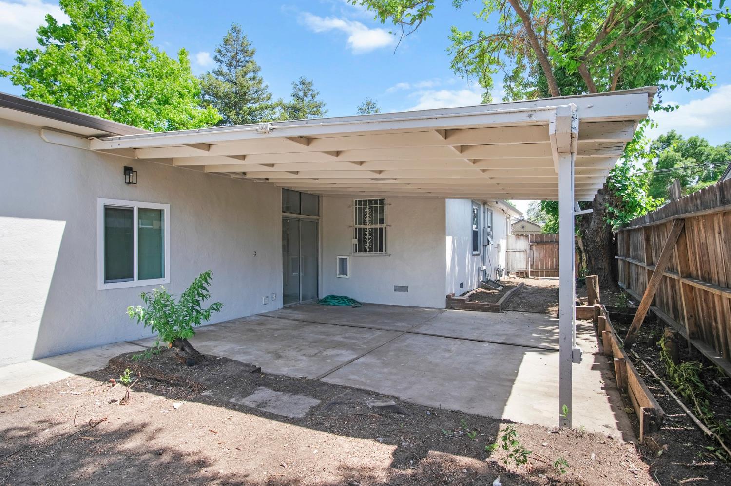 Detail Gallery Image 20 of 28 For 1909 W Harding Way, Stockton,  CA 95203 - 2 Beds | 1 Baths