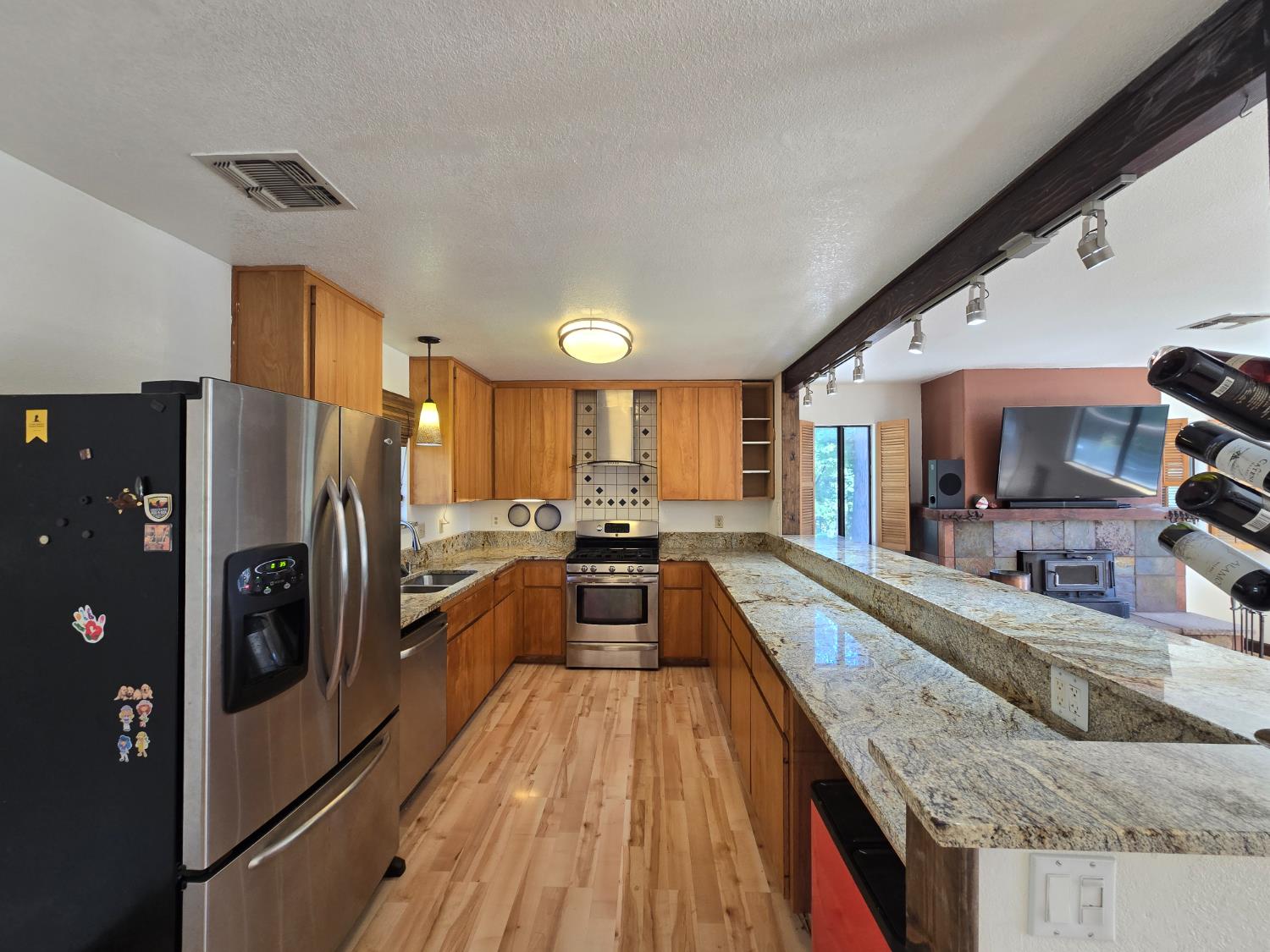 Detail Gallery Image 3 of 33 For 6160 Hills Ct, Georgetown,  CA 95634 - 3 Beds | 2 Baths