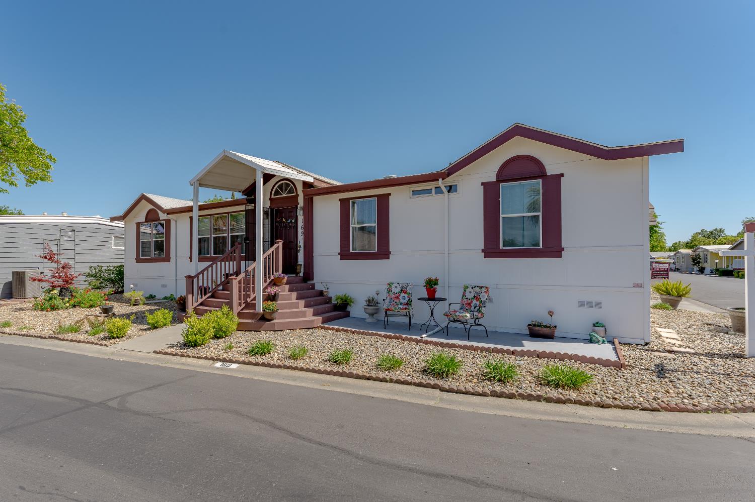 Detail Gallery Image 1 of 53 For 3901 Lake Rd 169, West Sacramento,  CA 95691 - 3 Beds | 2 Baths