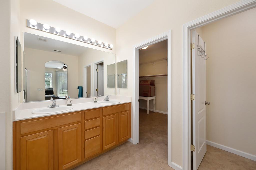 Detail Gallery Image 43 of 71 For 10317 Moura Ct, Elk Grove,  CA 95757 - 4 Beds | 2/1 Baths