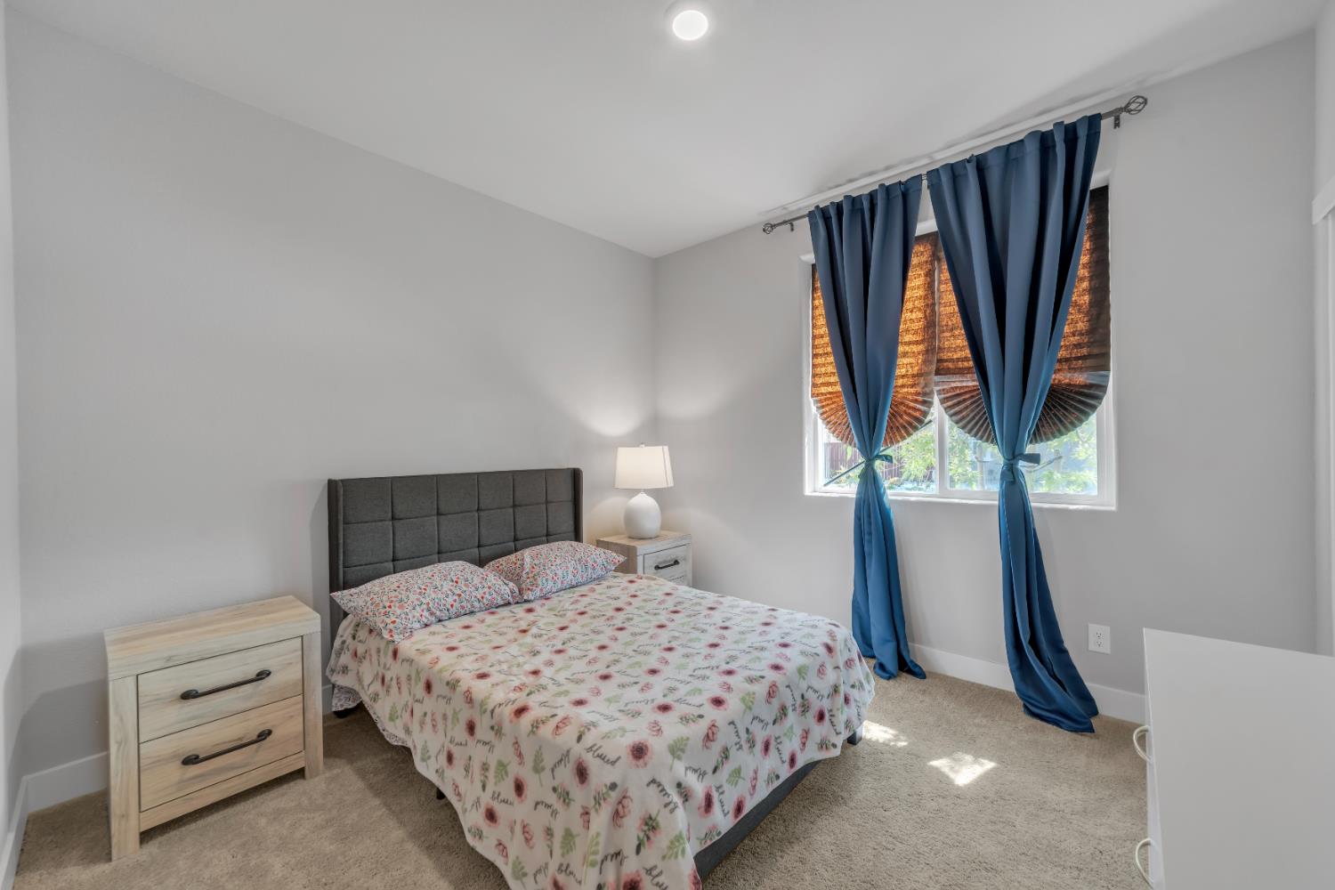 Detail Gallery Image 25 of 35 For 3429 Tall Oaks Bend Way, Folsom,  CA 95630 - 3 Beds | 2 Baths