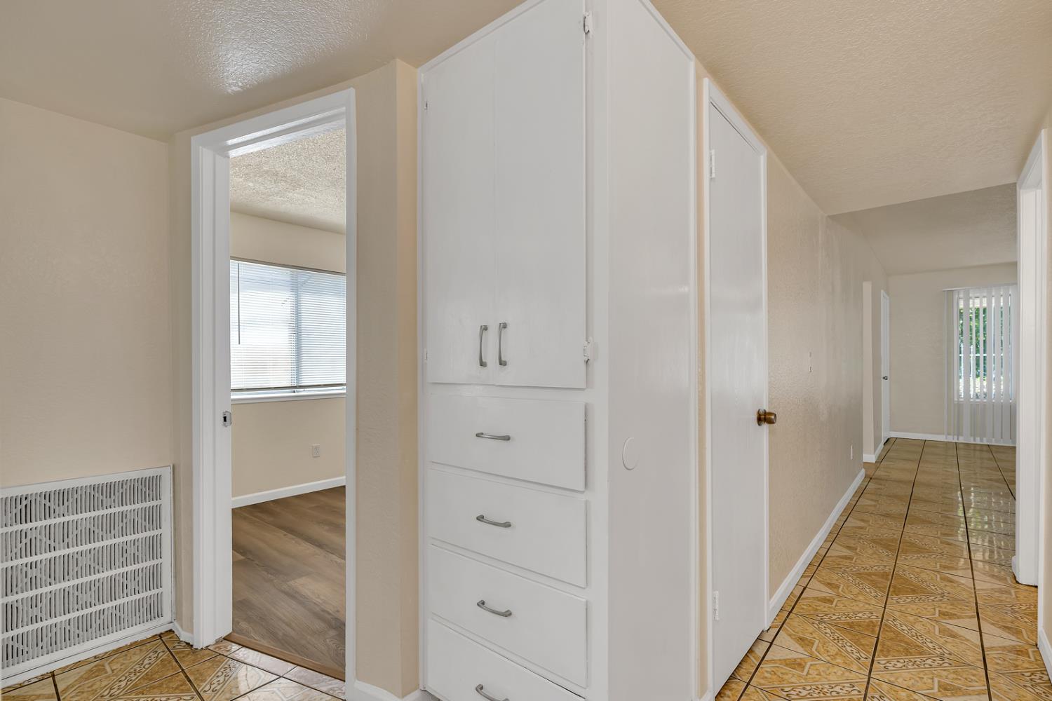 Detail Gallery Image 22 of 30 For 732 Bristlecone Way, Modesto,  CA 95351 - 3 Beds | 2 Baths