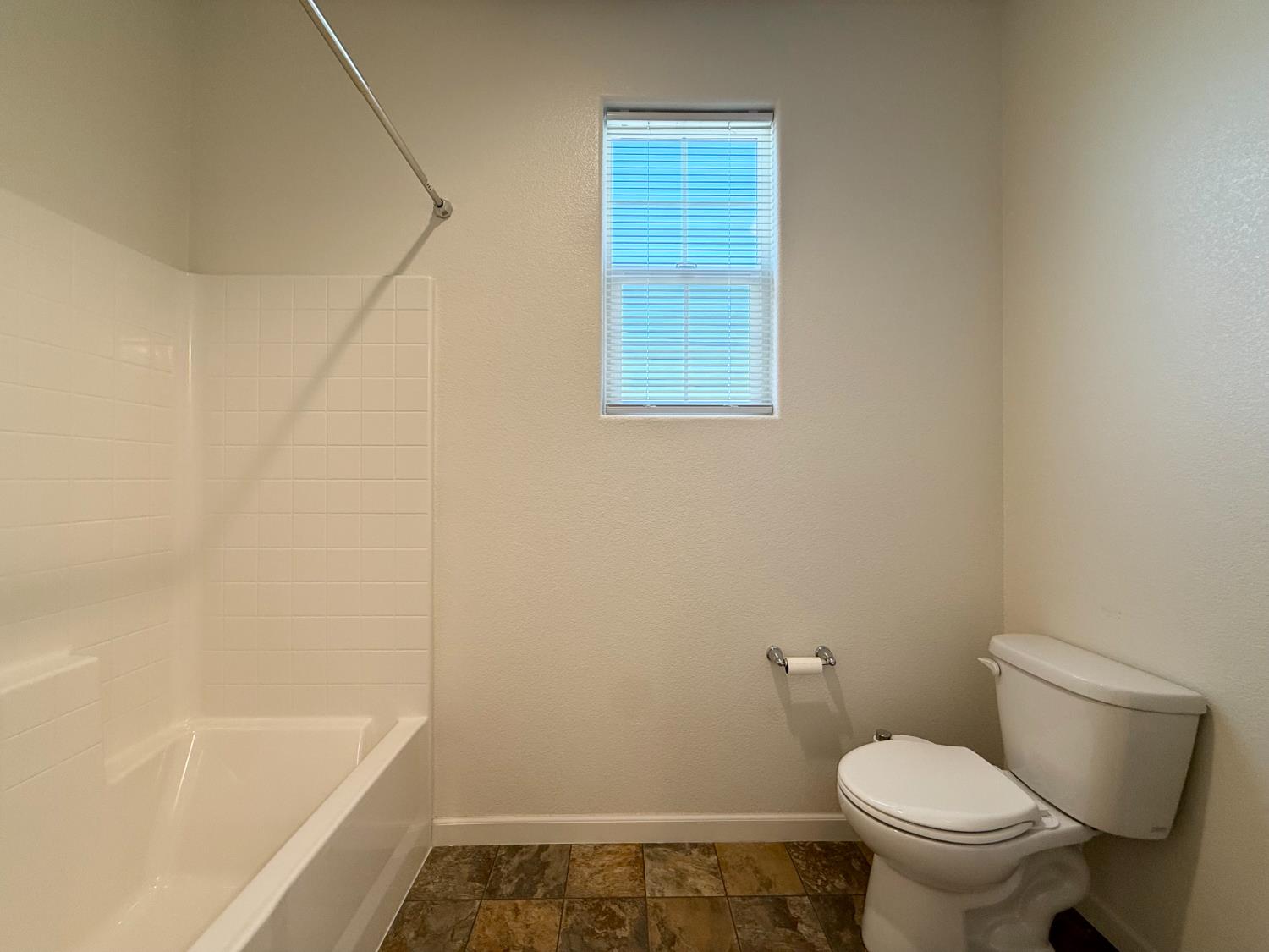 Detail Gallery Image 39 of 47 For 21161 Cabernet Dr, Patterson,  CA 95363 - 5 Beds | 3 Baths