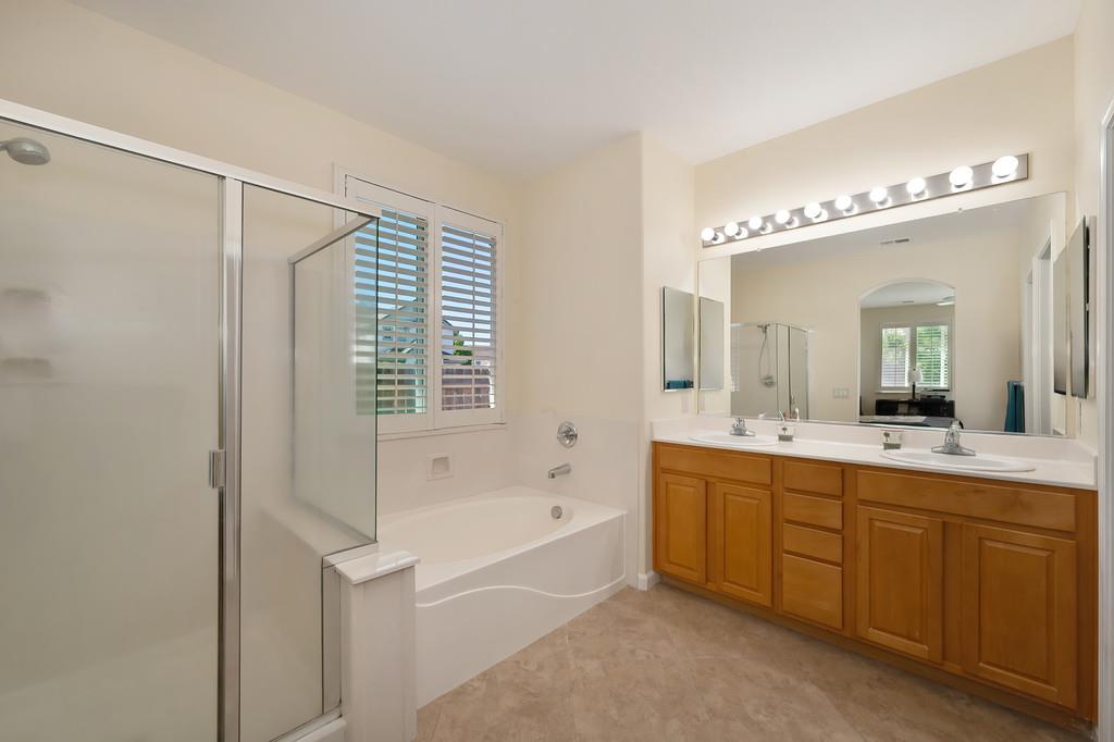Detail Gallery Image 41 of 71 For 10317 Moura Ct, Elk Grove,  CA 95757 - 4 Beds | 2/1 Baths