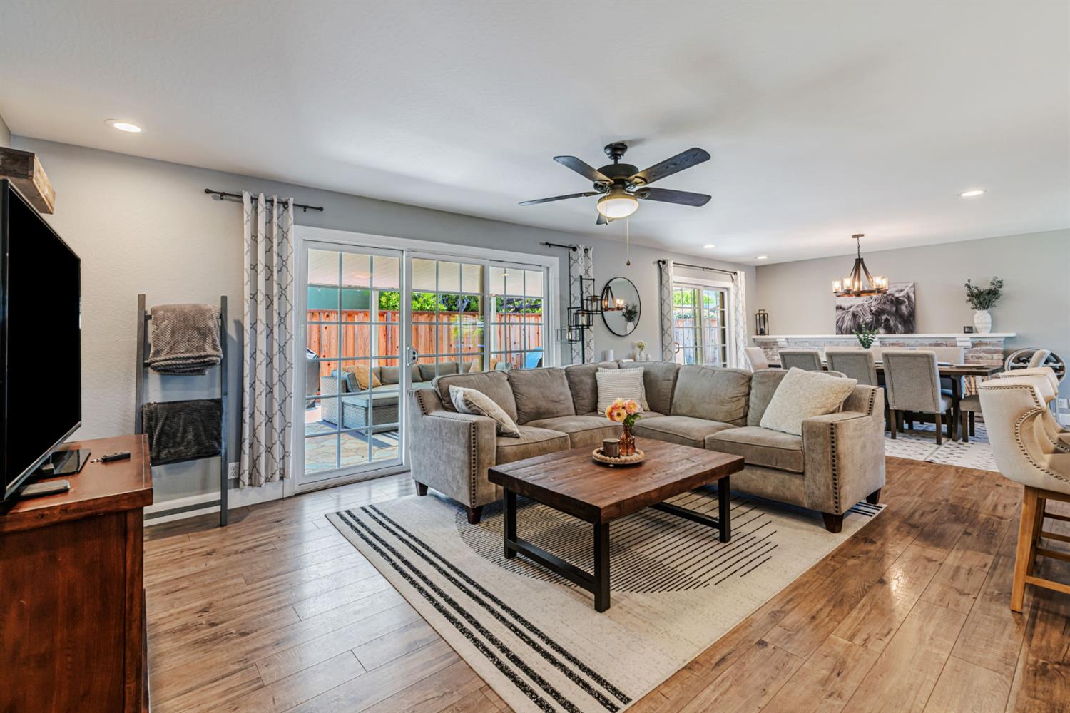 Detail Gallery Image 6 of 42 For 1498 Duncan Dr, Concord,  CA 94521 - 3 Beds | 2 Baths