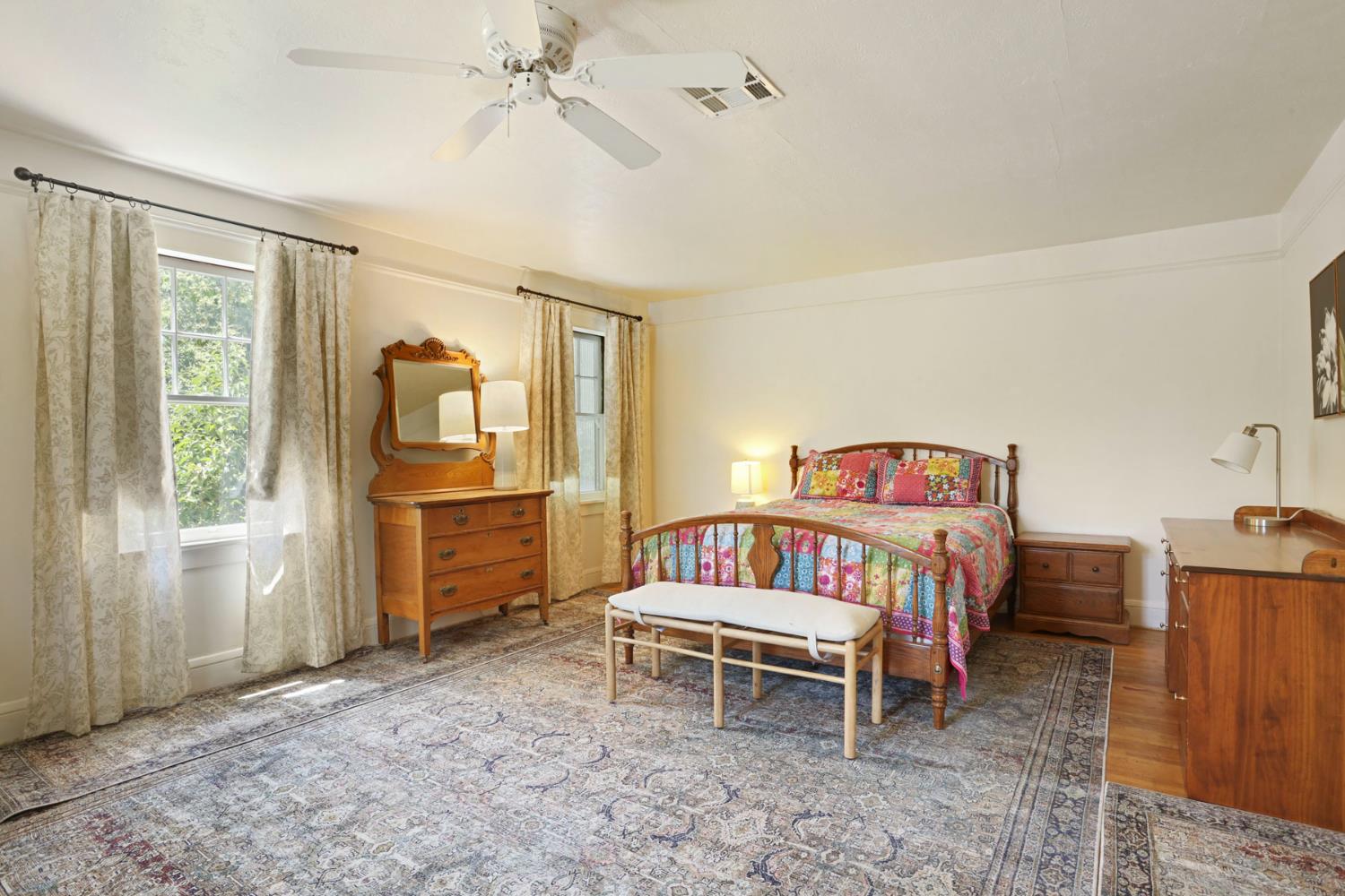 Detail Gallery Image 34 of 51 For 105 W Euclid Ave, Stockton,  CA 95204 - 4 Beds | 2 Baths