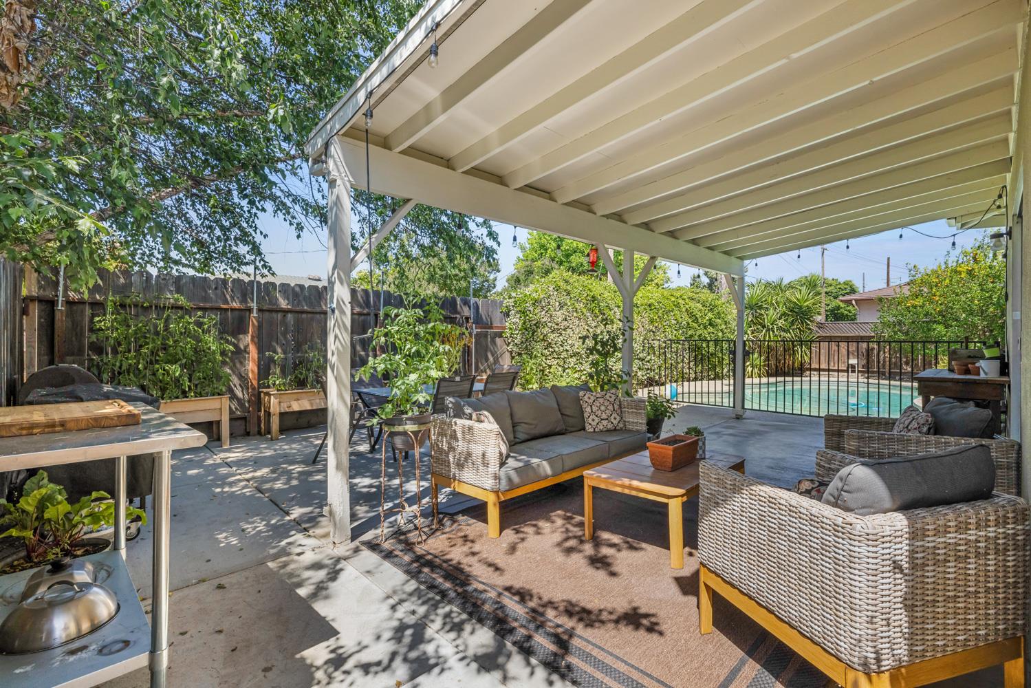 Detail Gallery Image 32 of 36 For 2365 E Marshall St, Turlock,  CA 95380 - 3 Beds | 2 Baths