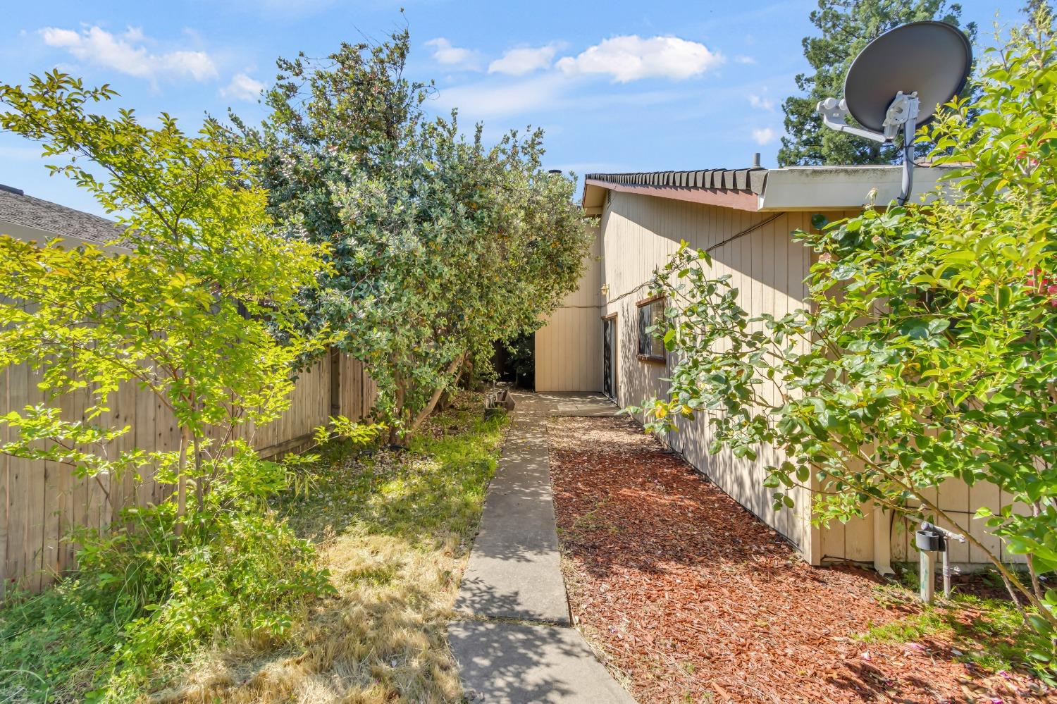 Bix Avenue, Citrus Heights, California image 29