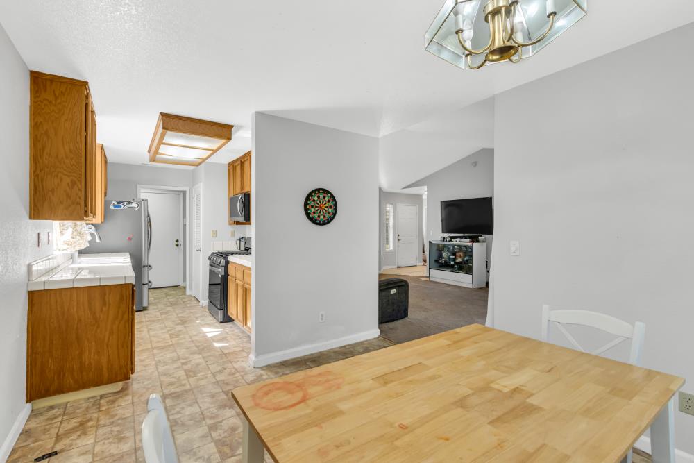 Detail Gallery Image 17 of 33 For 7926 Eagle Peak Way, Antelope,  CA 95843 - 3 Beds | 2 Baths