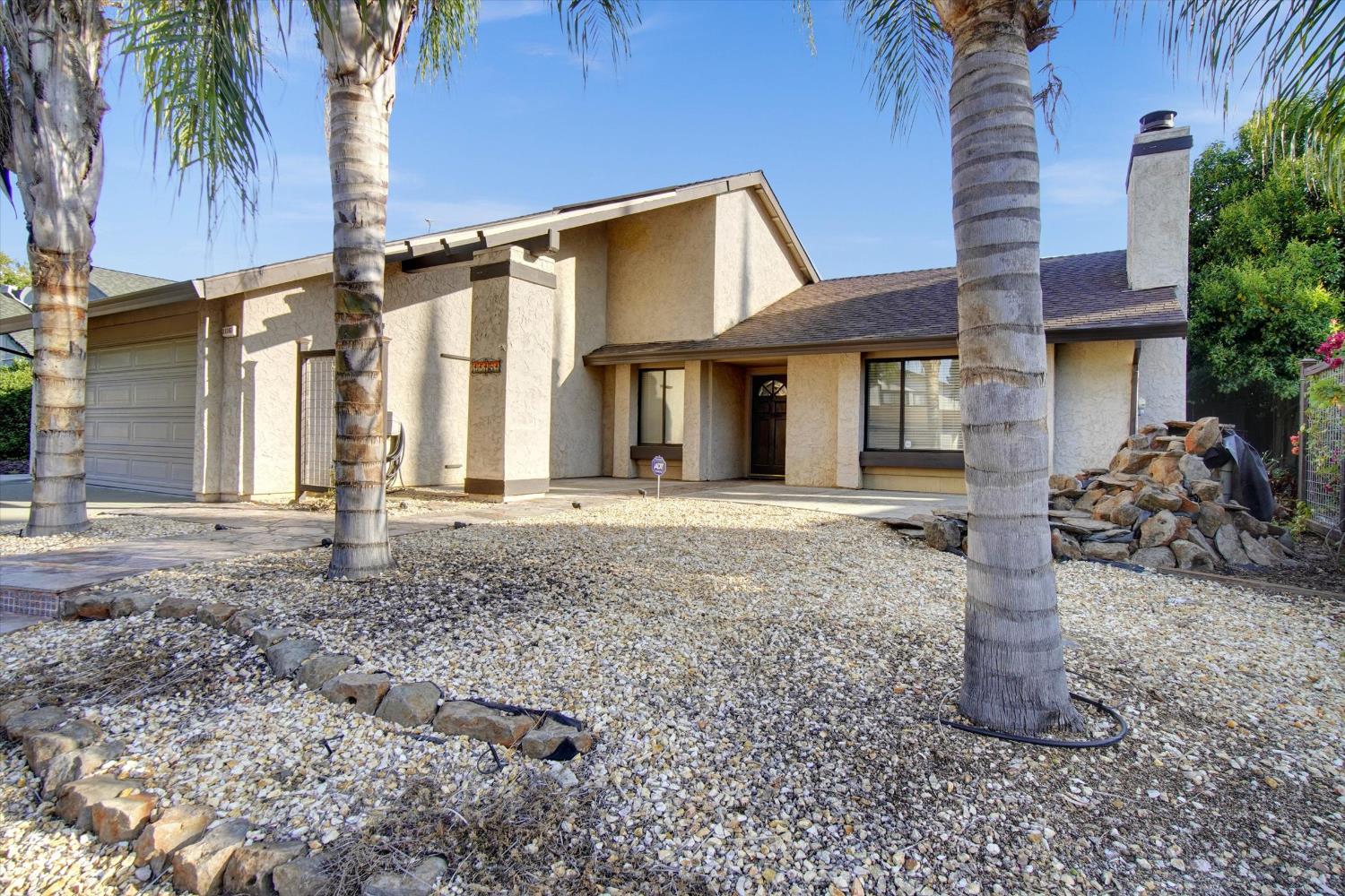 Detail Gallery Image 2 of 49 For 11161 Utopia River Ct, Rancho Cordova,  CA 95670 - 3 Beds | 2 Baths