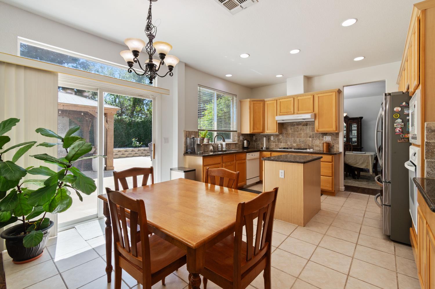 Detail Gallery Image 16 of 42 For 1045 Callander Way, Folsom,  CA 95630 - 4 Beds | 2/1 Baths