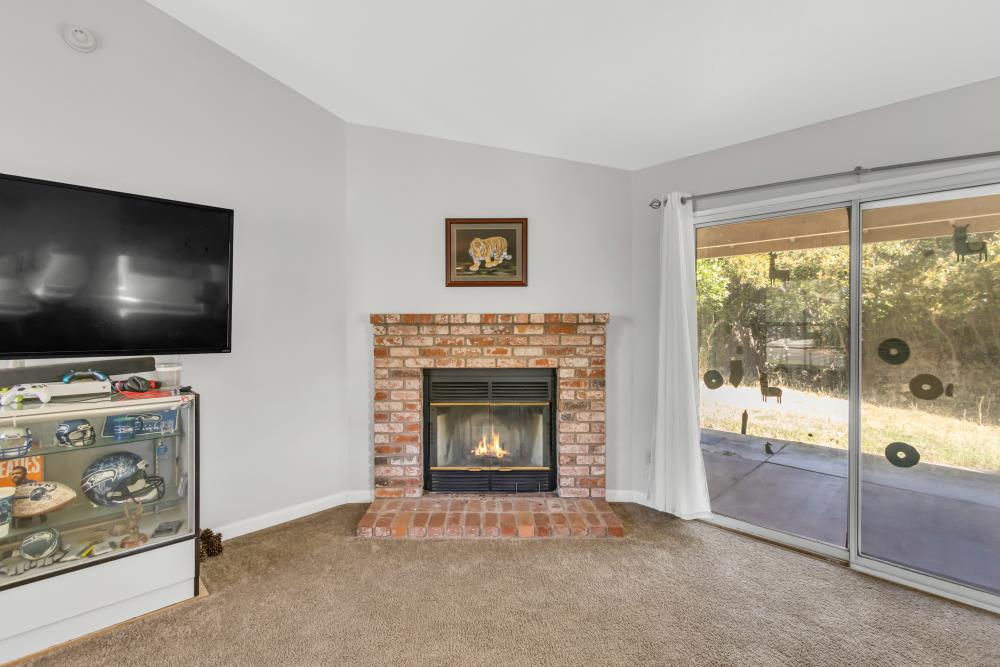 Detail Gallery Image 7 of 33 For 7926 Eagle Peak Way, Antelope,  CA 95843 - 3 Beds | 2 Baths