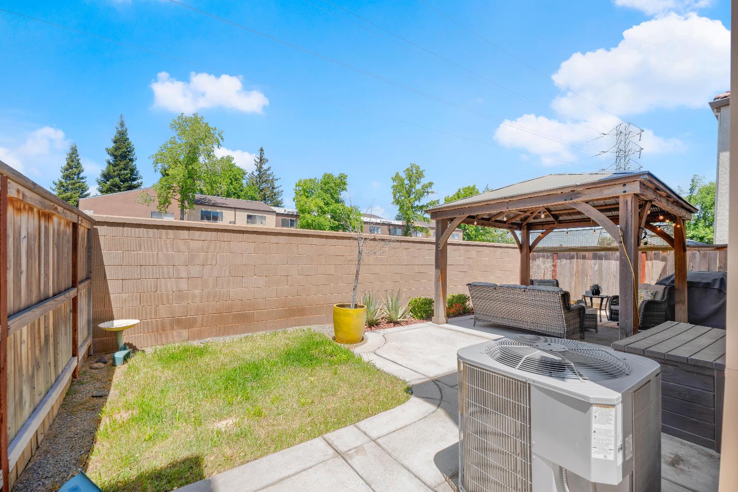 Detail Gallery Image 40 of 55 For 257 Bywell Bridge Cir, Sacramento,  CA 95823 - 3 Beds | 2/1 Baths