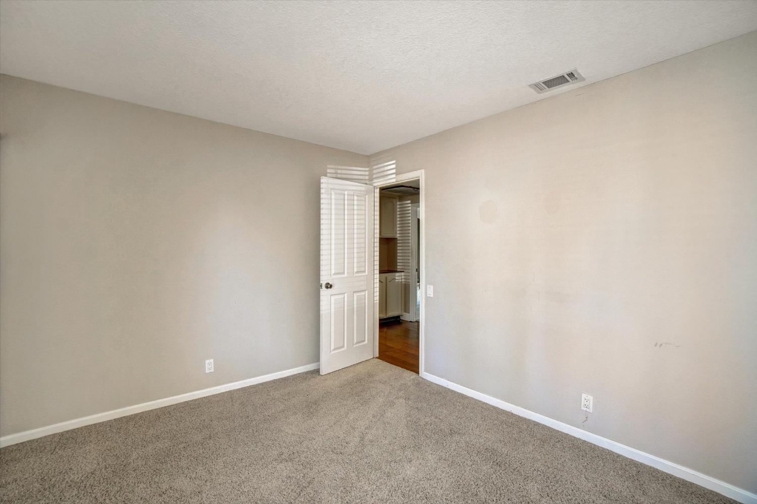 Detail Gallery Image 21 of 49 For 11161 Utopia River Ct, Rancho Cordova,  CA 95670 - 3 Beds | 2 Baths