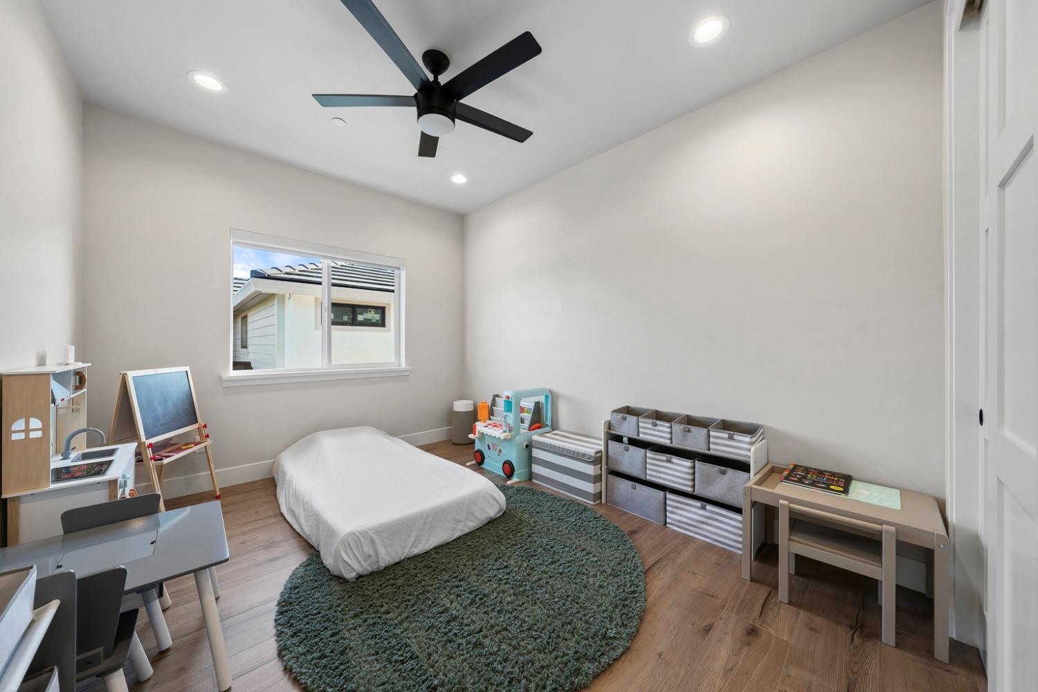 Detail Gallery Image 31 of 51 For 4020 Della Ct, Rocklin,  CA 95677 - 4 Beds | 2/1 Baths
