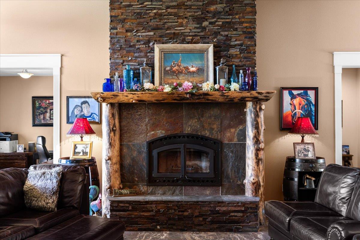 Detail Gallery Image 21 of 97 For 9267 7r Bar Rd, Angels Camp,  CA 95222 - 3 Beds | 3/1 Baths