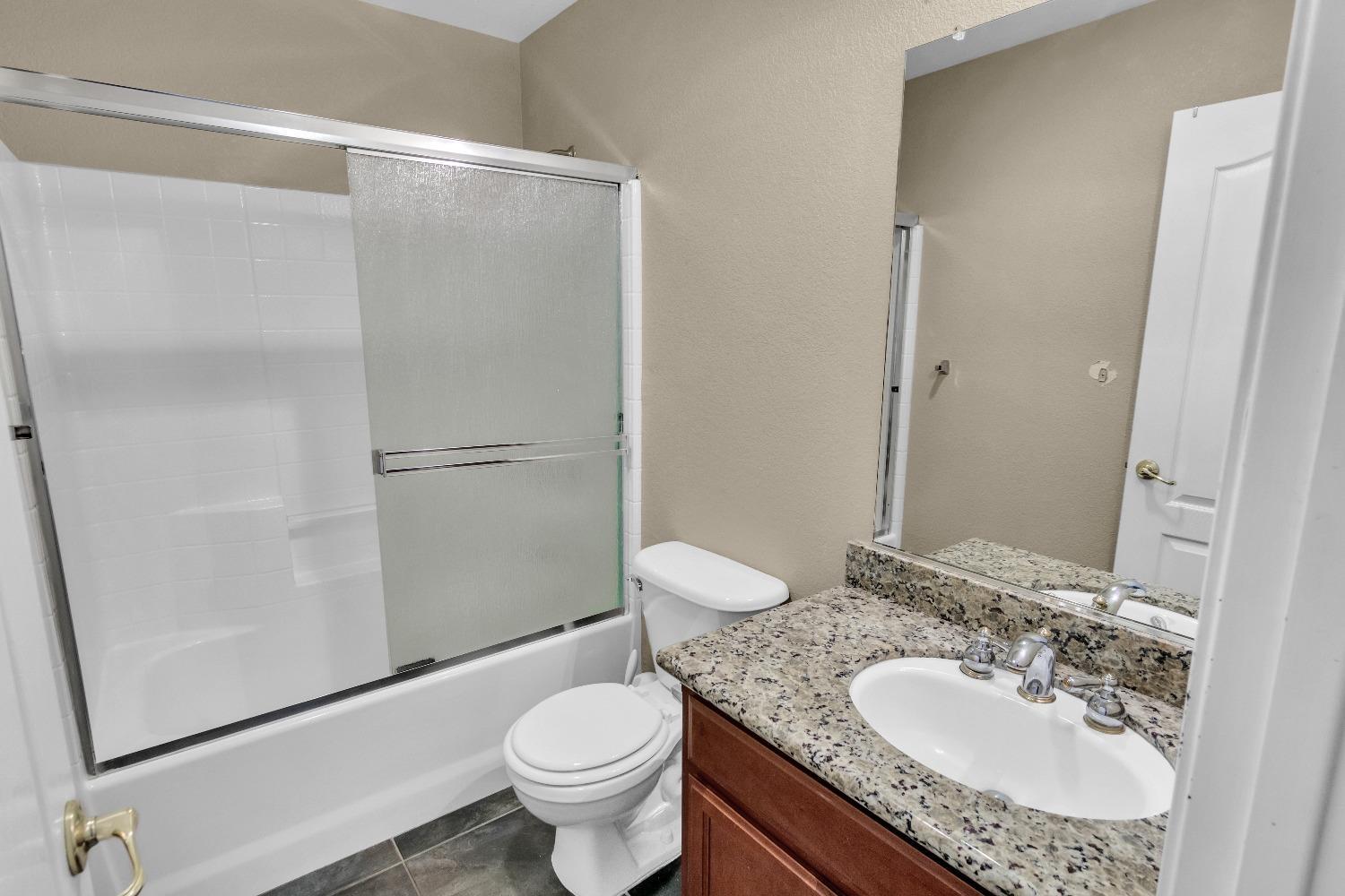 Detail Gallery Image 31 of 49 For 3510 Iron Canyon Cir, Stockton,  CA 95209 - 5 Beds | 3 Baths