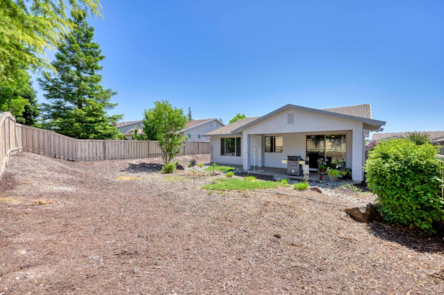 Detail Gallery Image 18 of 19 For 2856 Black Hawk Ln, Lincoln,  CA 95648 - 2 Beds | 2 Baths