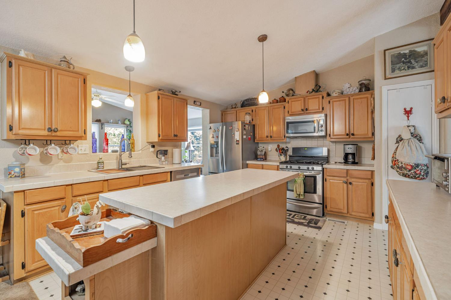 Detail Gallery Image 11 of 61 For 3335 Gas Canyon Ct, Foresthill,  CA 95631 - 5 Beds | 4 Baths