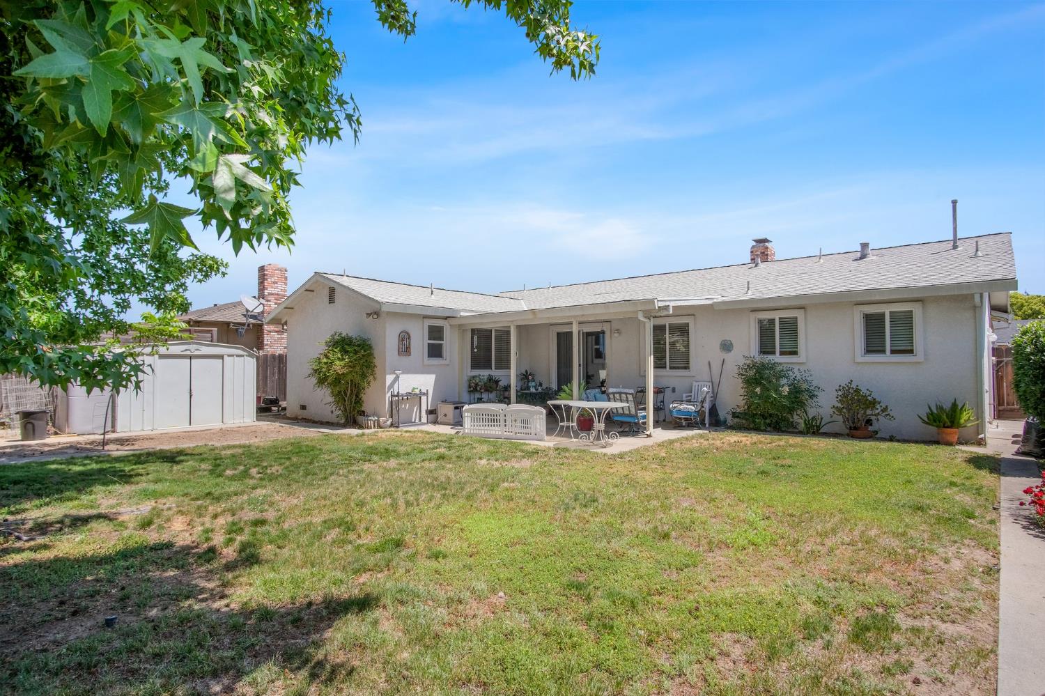 Detail Gallery Image 20 of 22 For 2360 Rochelle Ave, Turlock,  CA 95382 - 3 Beds | 2 Baths