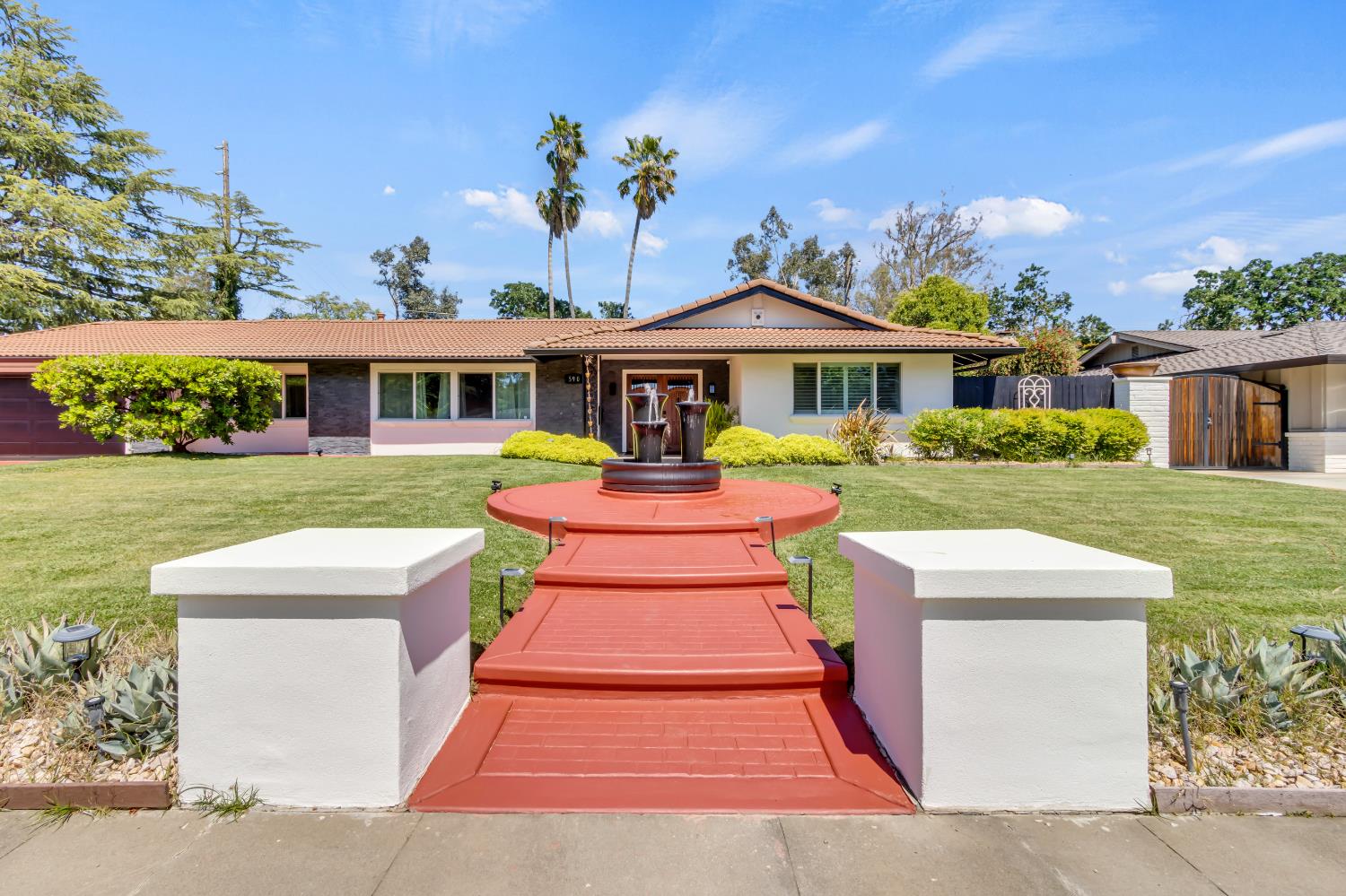 Detail Gallery Image 4 of 94 For 590 Kevington Ct, Sacramento,  CA 95864 - 4 Beds | 3/1 Baths