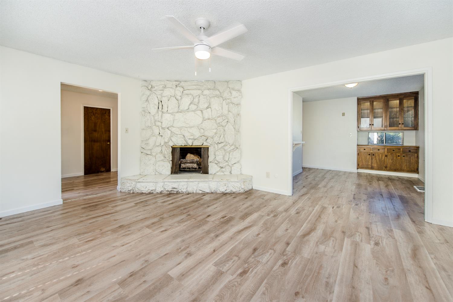 Detail Gallery Image 8 of 62 For 744 Cleveland, Woodland,  CA 95695 - 3 Beds | 2/1 Baths
