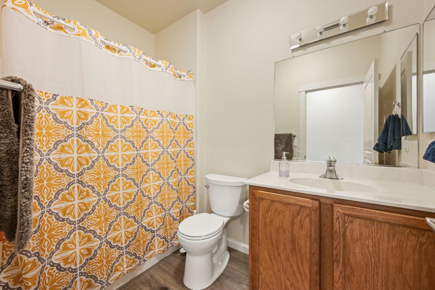 Detail Gallery Image 11 of 19 For 2856 Black Hawk Ln, Lincoln,  CA 95648 - 2 Beds | 2 Baths