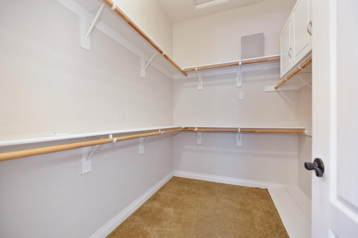 Detail Gallery Image 37 of 44 For 12040 Gold Arbor Ln, Gold River,  CA 95670 - 3 Beds | 2 Baths