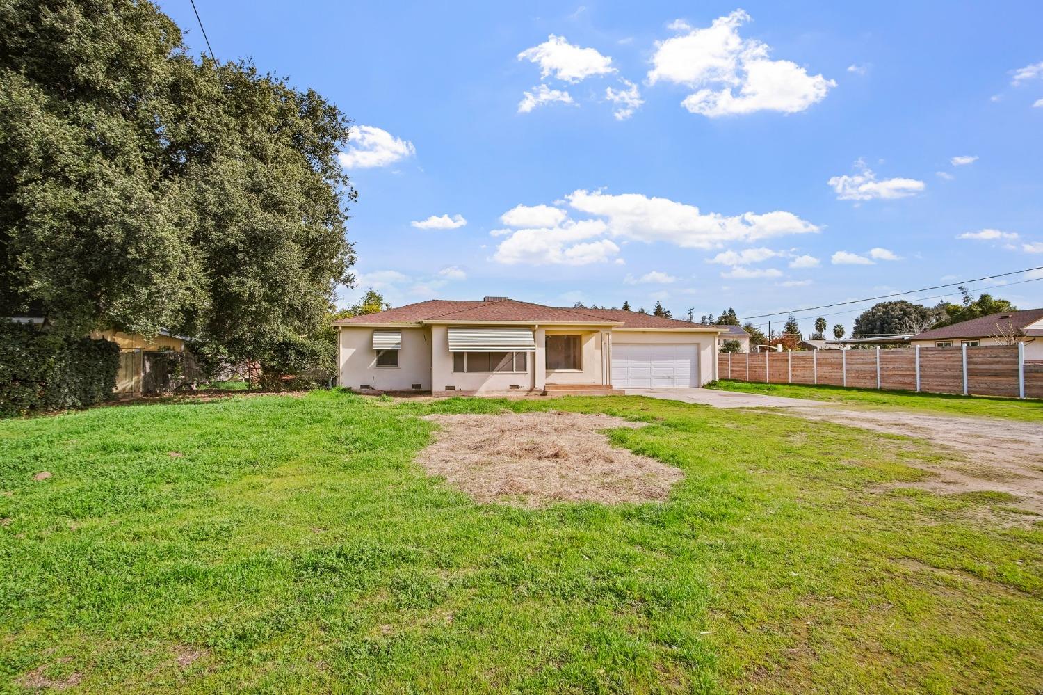 Detail Gallery Image 3 of 31 For 1224 N Central Ave, Modesto,  CA 95351 - 2 Beds | 2 Baths