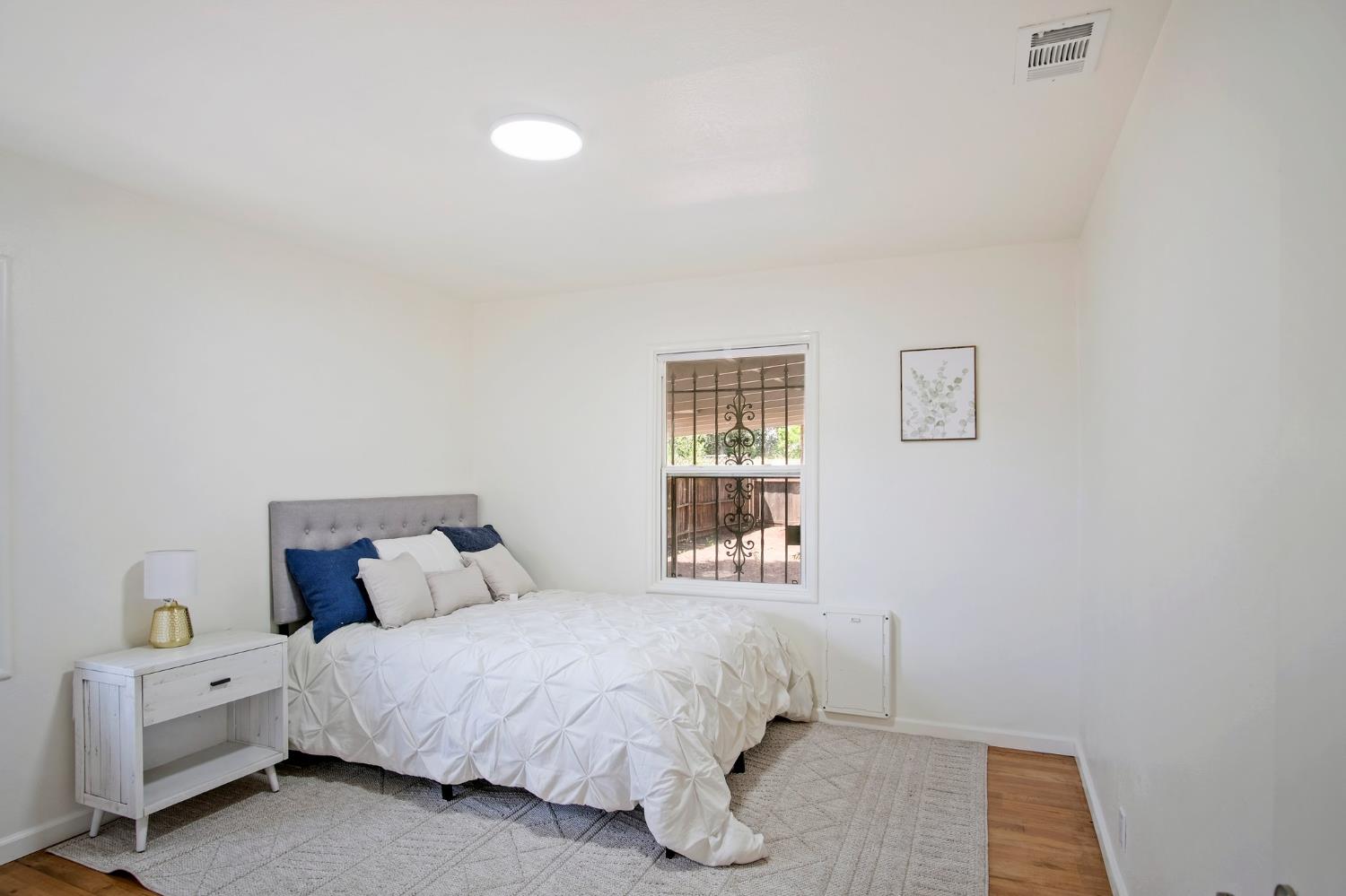 Detail Gallery Image 15 of 28 For 1909 W Harding Way, Stockton,  CA 95203 - 2 Beds | 1 Baths