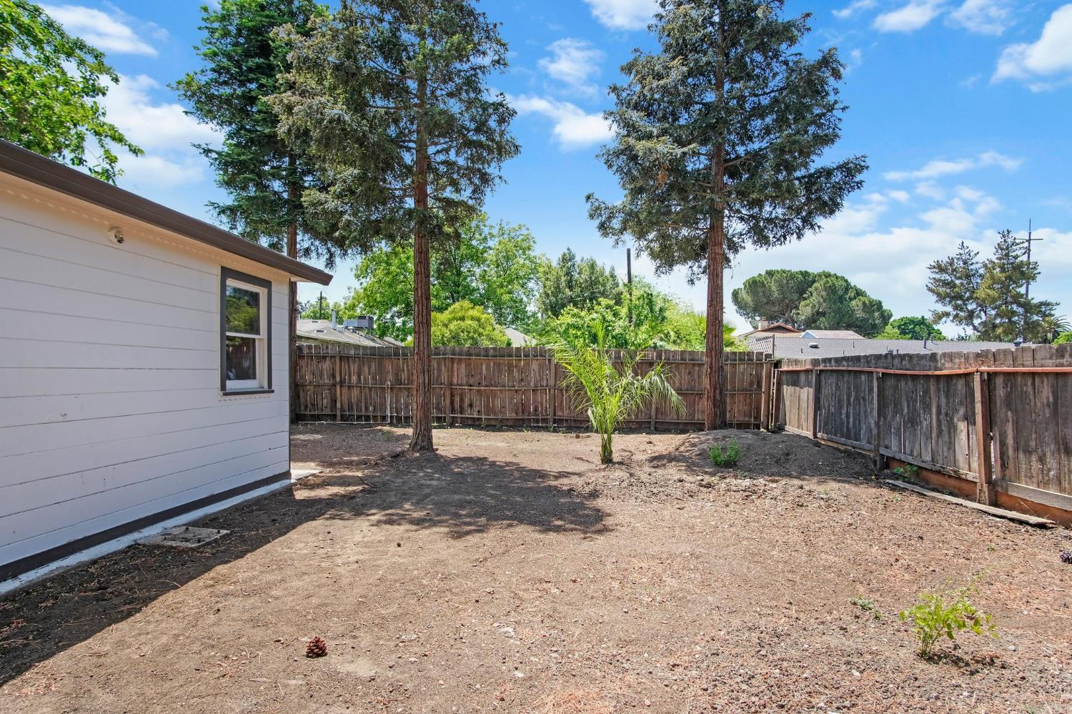 Detail Gallery Image 19 of 28 For 1909 W Harding Way, Stockton,  CA 95203 - 2 Beds | 1 Baths