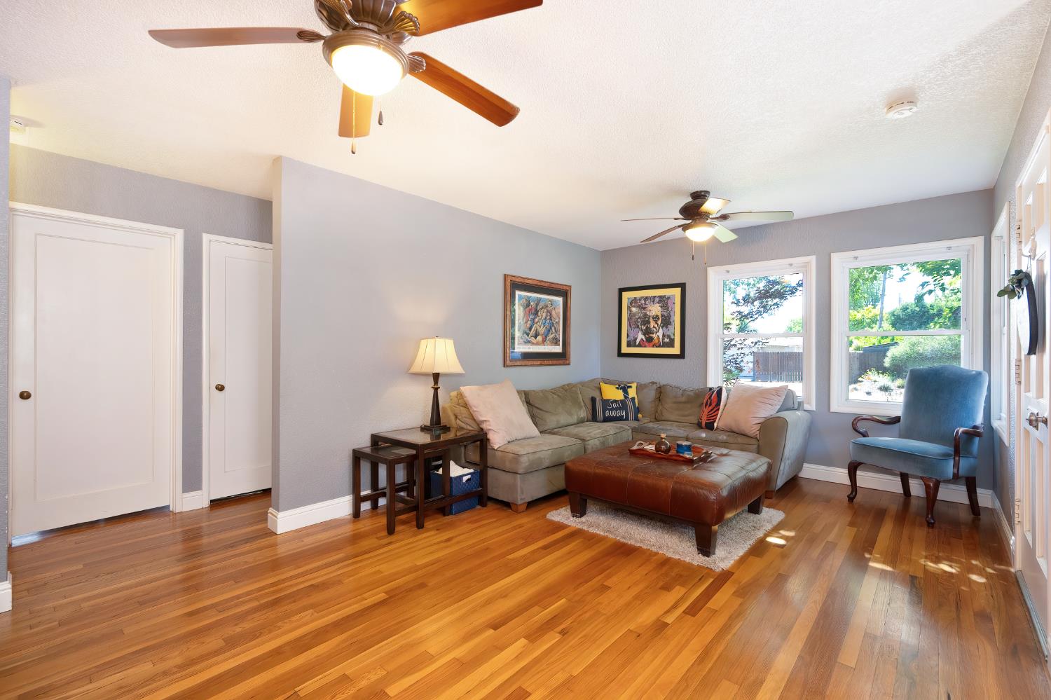 Detail Gallery Image 4 of 20 For 3723 61st St, Sacramento,  CA 95820 - 3 Beds | 1 Baths