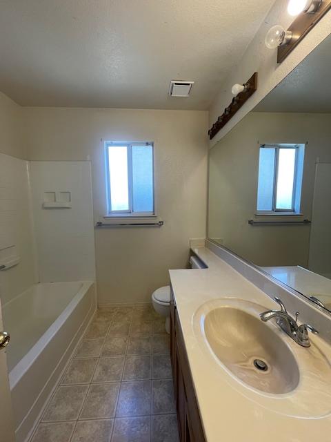 Tramway Place, Turlock, California image 13