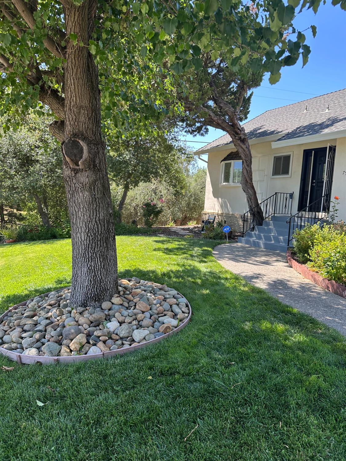 Detail Gallery Image 3 of 44 For 7969 Glenbar Way, Fair Oaks,  CA 95628 - 4 Beds | 2/1 Baths