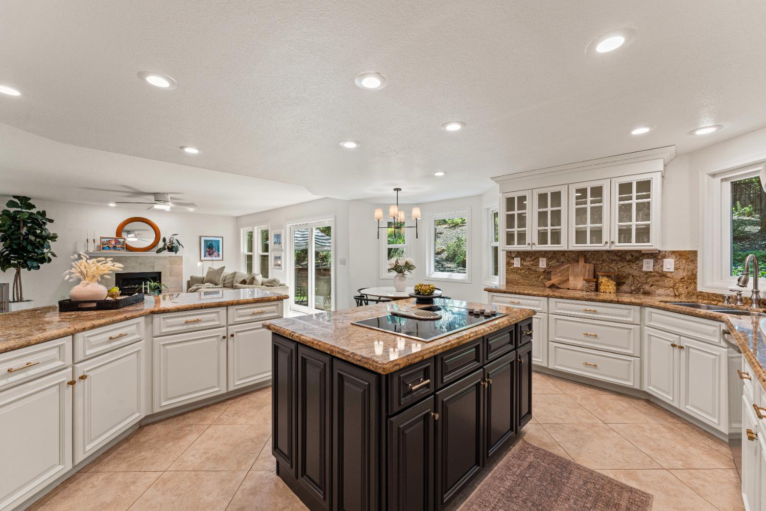 Detail Gallery Image 6 of 45 For 2010 Sheffield Dr, El Dorado Hills,  CA 95762 - 4 Beds | 3 Baths