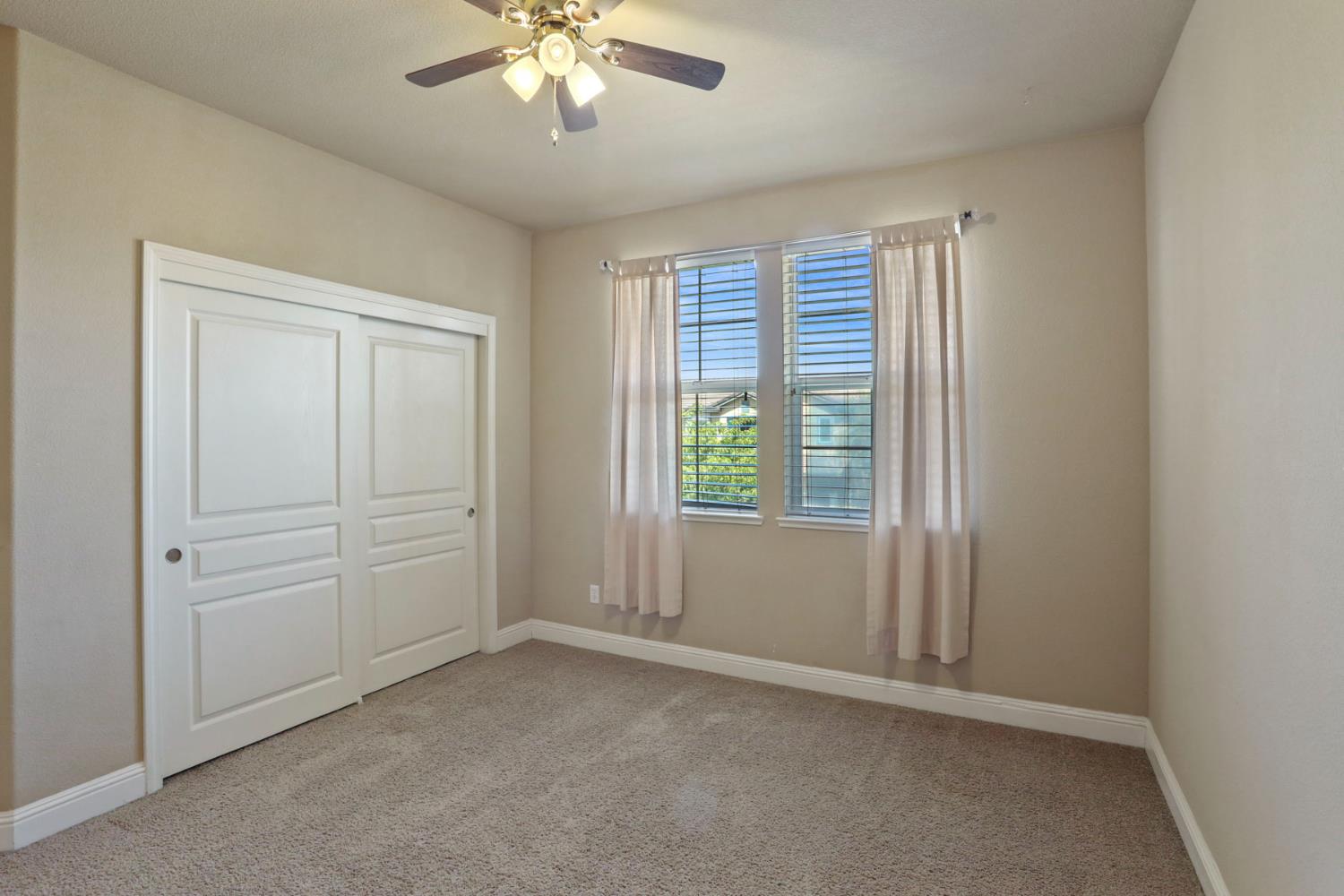Detail Gallery Image 30 of 68 For 10305 Bridgeview Ln, Stockton,  CA 95219 - 5 Beds | 3 Baths