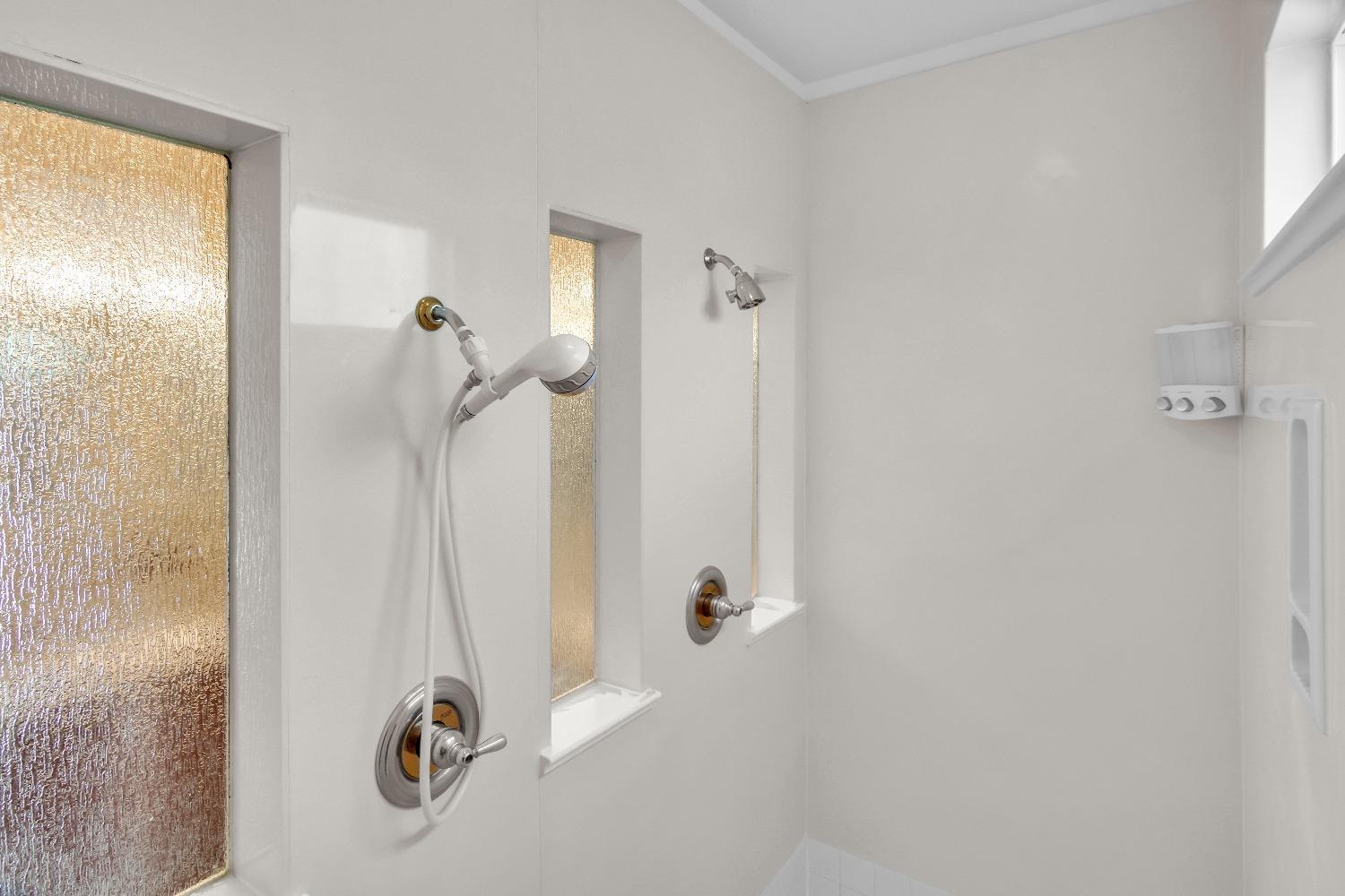 Detail Gallery Image 26 of 49 For 3510 Iron Canyon Cir, Stockton,  CA 95209 - 5 Beds | 3 Baths