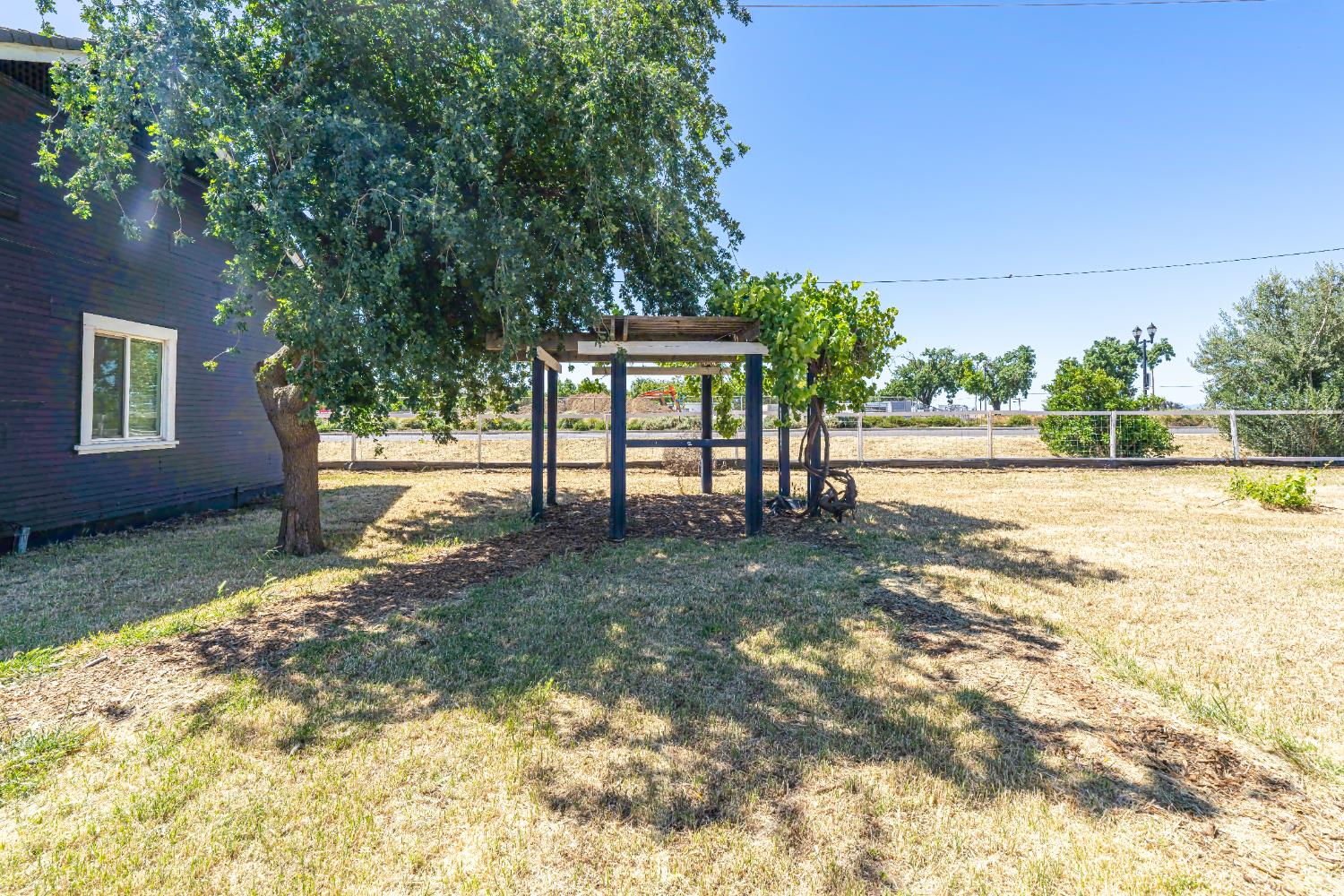 Detail Gallery Image 14 of 33 For 19435 East St, Woodland,  CA 95776 - – Beds | – Baths