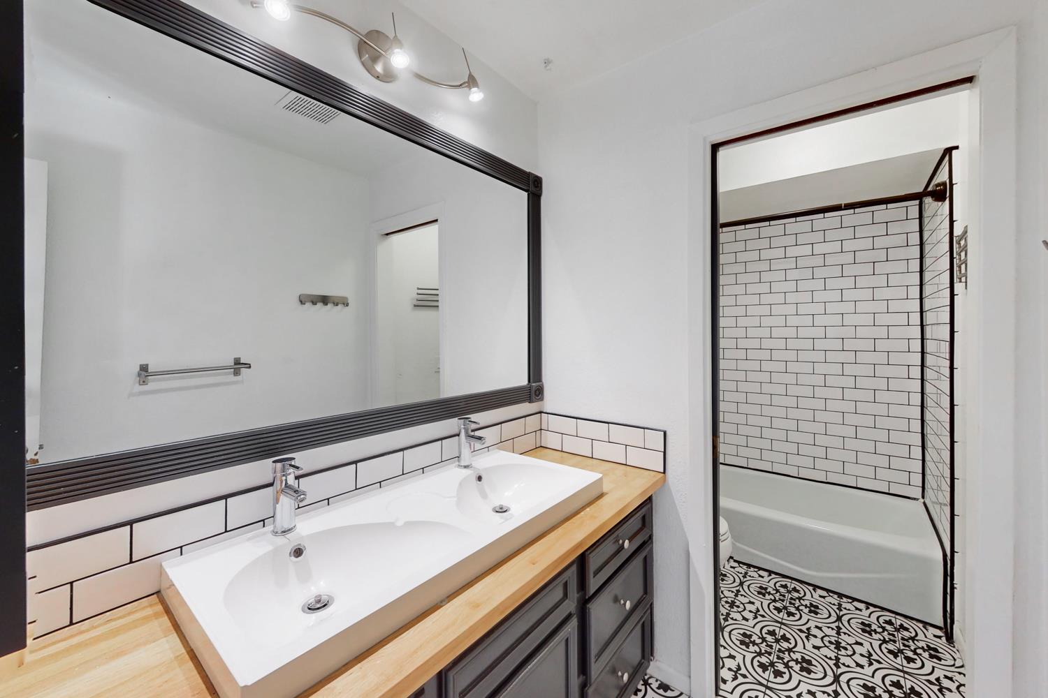 Detail Gallery Image 43 of 75 For 608 College St #11,  Woodland,  CA 95695 - 3 Beds | 2/1 Baths