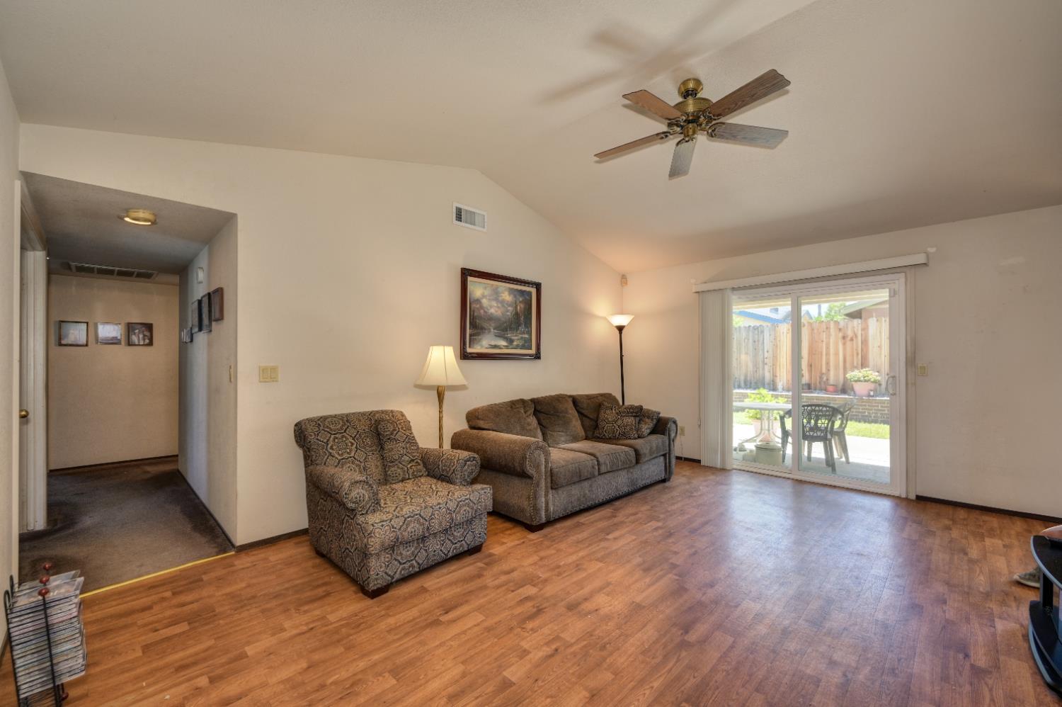 Detail Gallery Image 21 of 42 For 7827 River Estates Dr, Sacramento,  CA 95831 - 3 Beds | 2 Baths