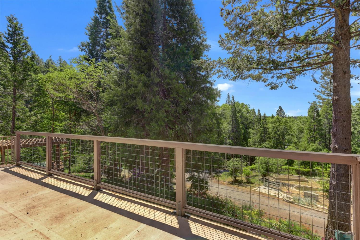 Kensington Kourt, Grass Valley, California image 37