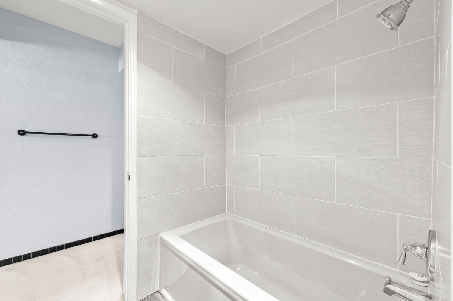 Detail Gallery Image 38 of 41 For 3124 Swallows Nest Dr, Sacramento,  CA 95833 - 2 Beds | 1/1 Baths