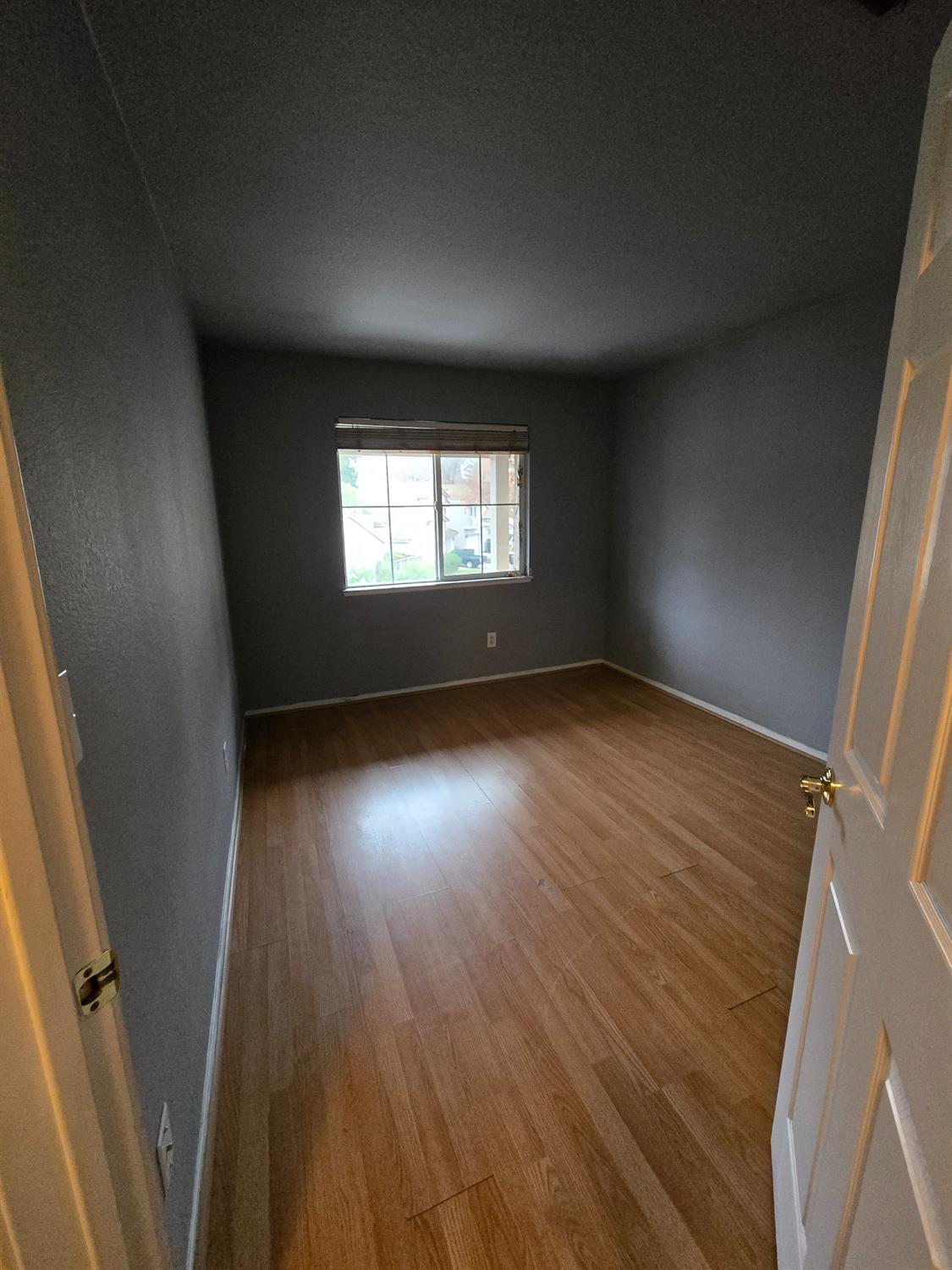 Detail Gallery Image 25 of 49 For 3634 Whispering Creek Cir, Stockton,  CA 95219 - 3 Beds | 2/1 Baths